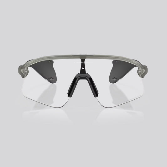 Lentes de sol Oakley Stunt Devil S Clear To Black Iridium Photochromic/Grey Ink