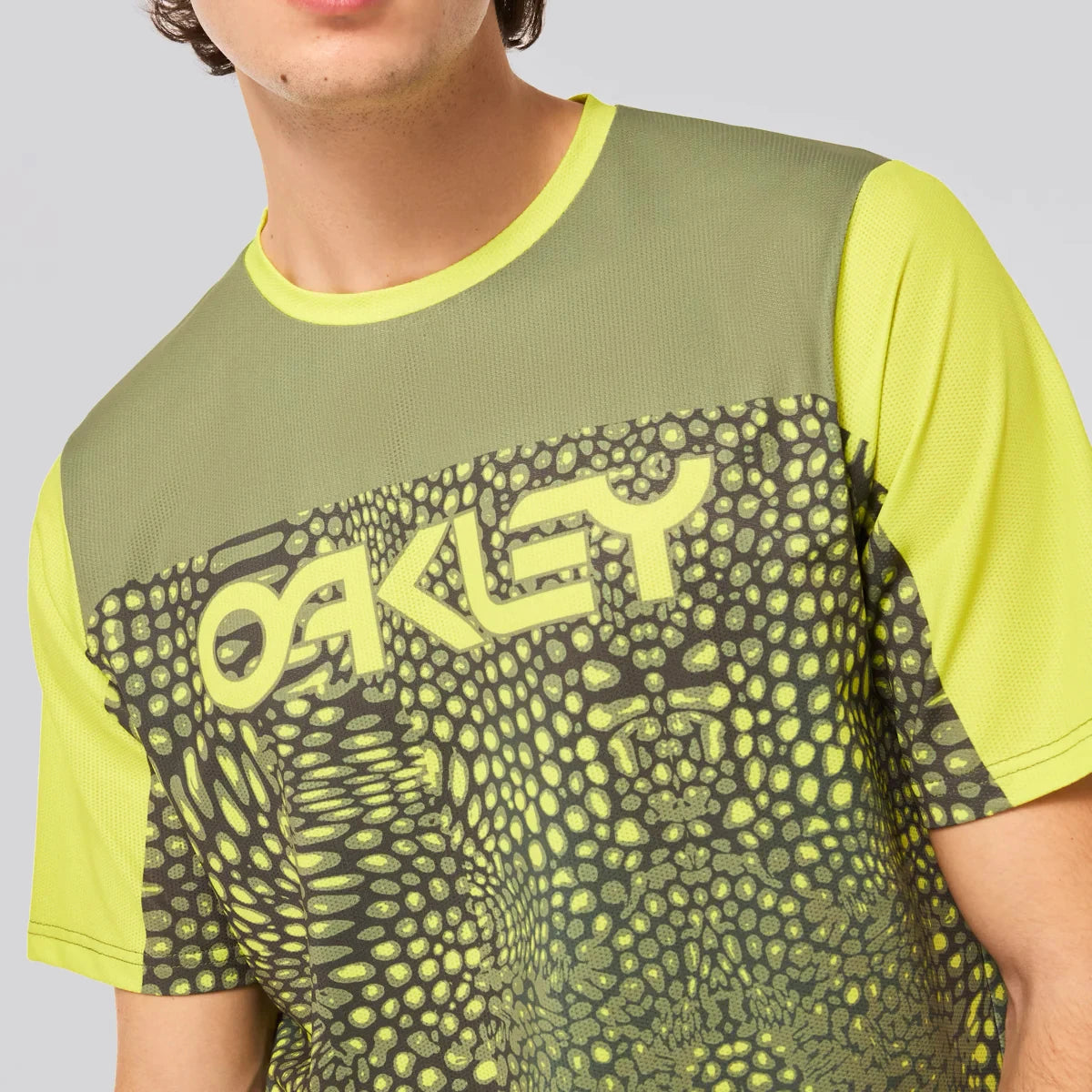 Polera Oakley Maven Coast Distorted Frogskin Green