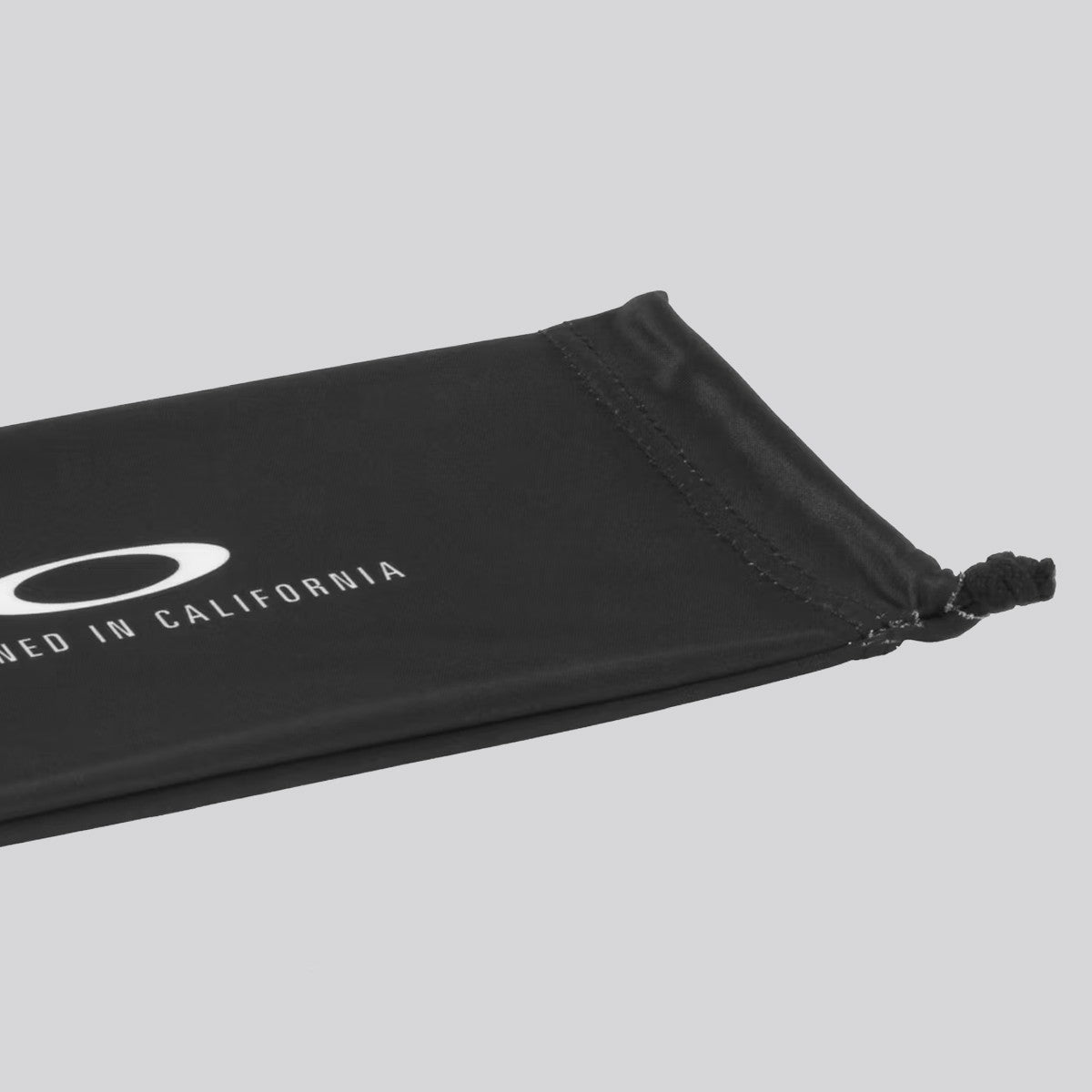 Microbang Oakley Designed in California Black