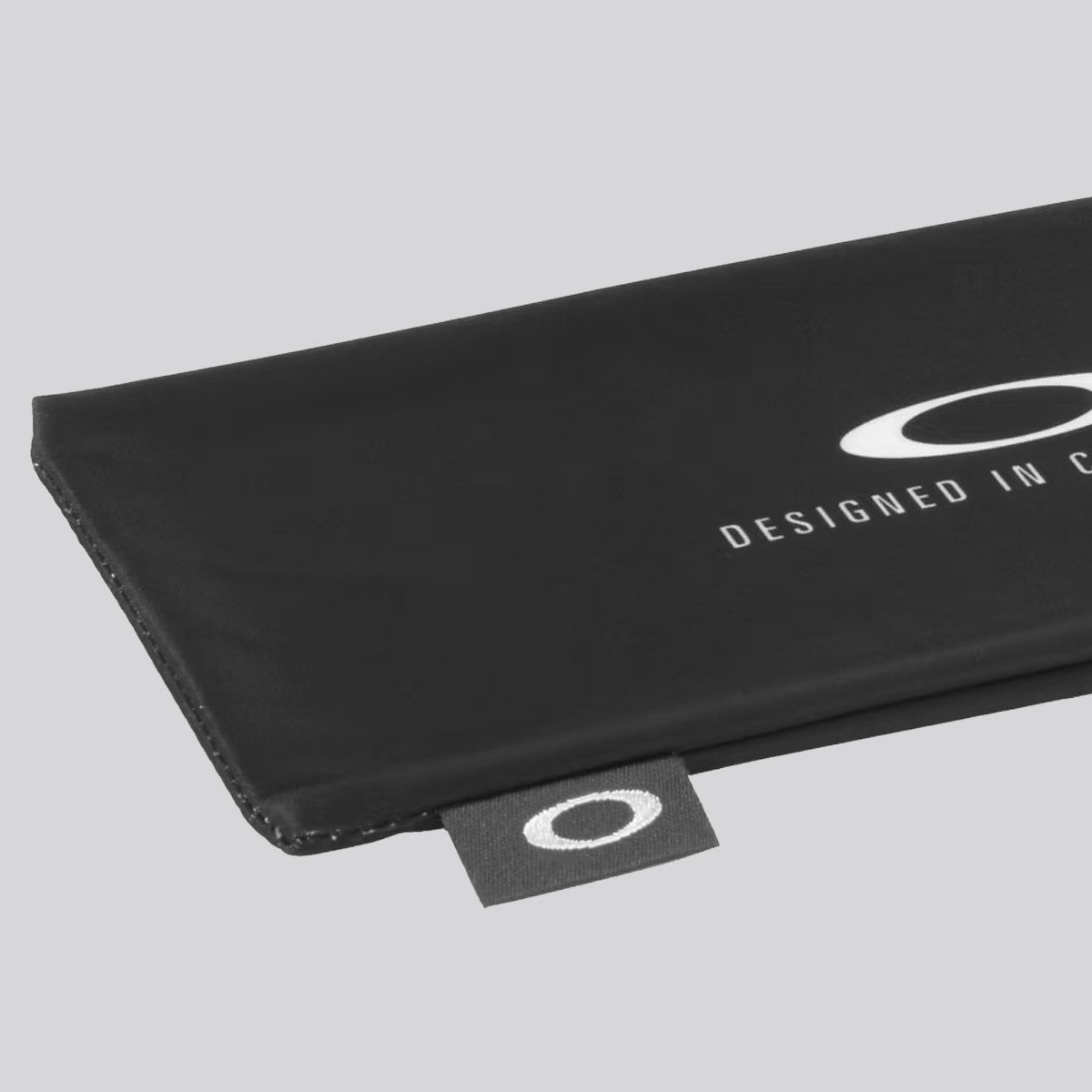Microbang Oakley Designed in California Black