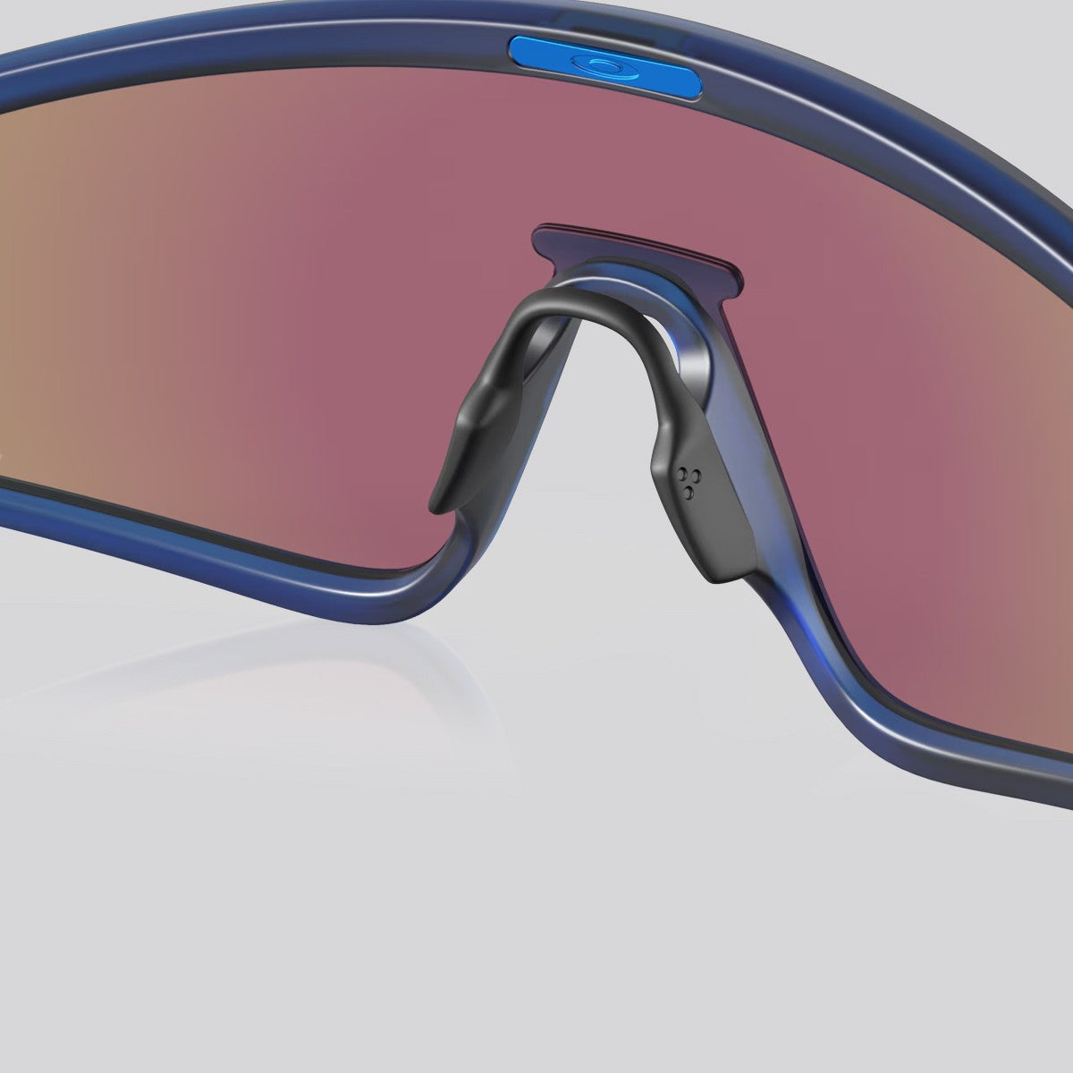 Lentes de Sol Oakley Latch Panel Prizm Sapphire/Matte Transparent Navy Frame