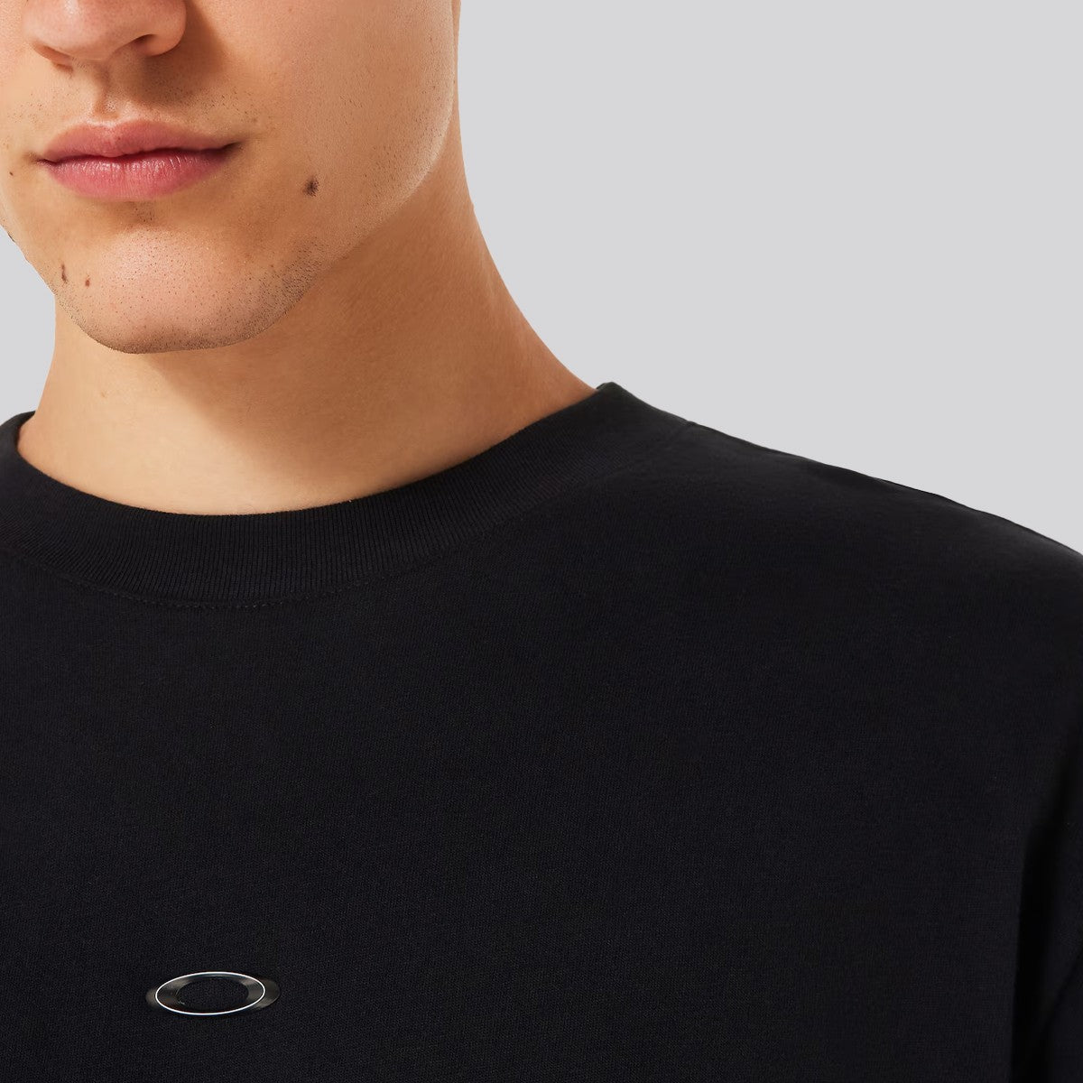 Polera Oakley Metal Rise Blackout