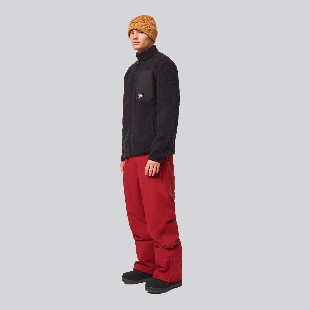 Polerón Oakley Mountain Fire Sherpa Blackout