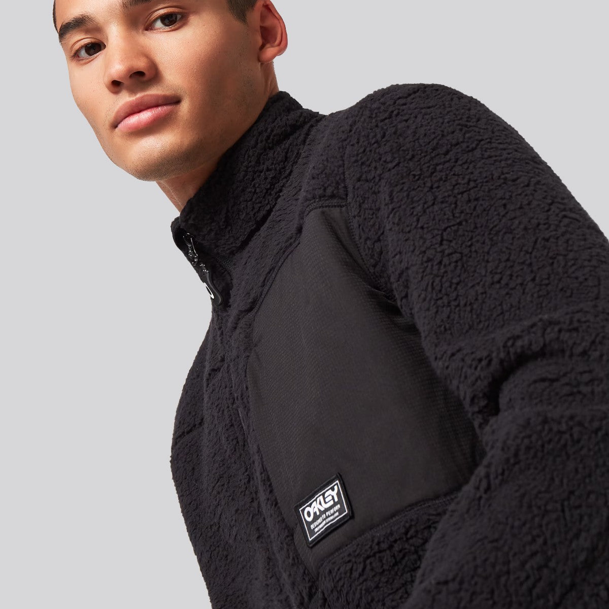 Polerón Oakley Mountain Fire Sherpa Blackout
