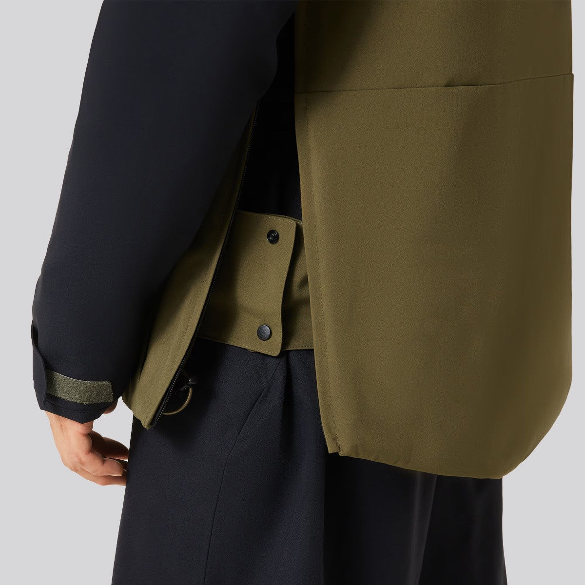 Chaqueta Oakley TNP TBT Insulated Army Green