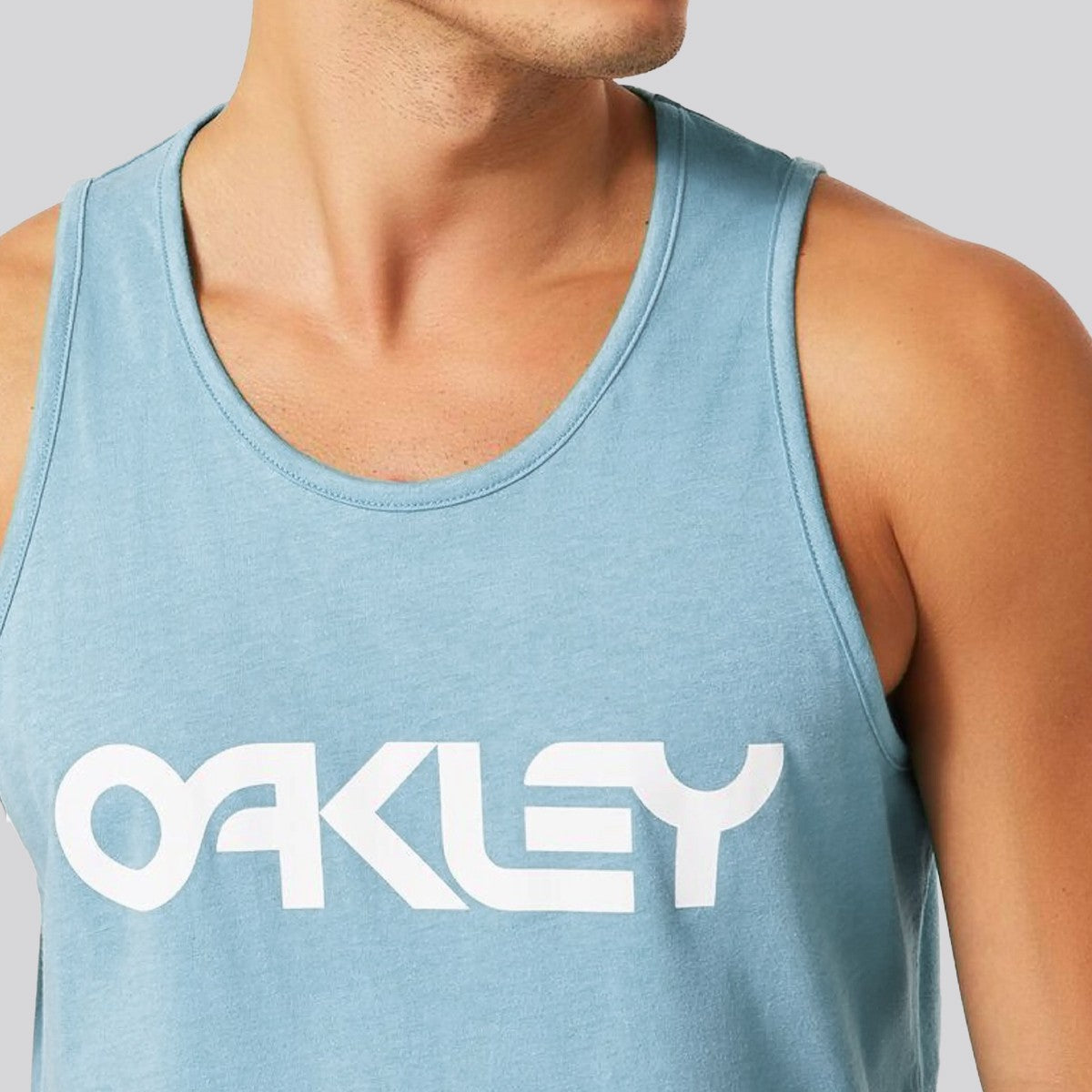 Polera Oakley Mark Tank Frost