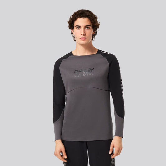 Polera Oakley Maven Scrub Black/Grey