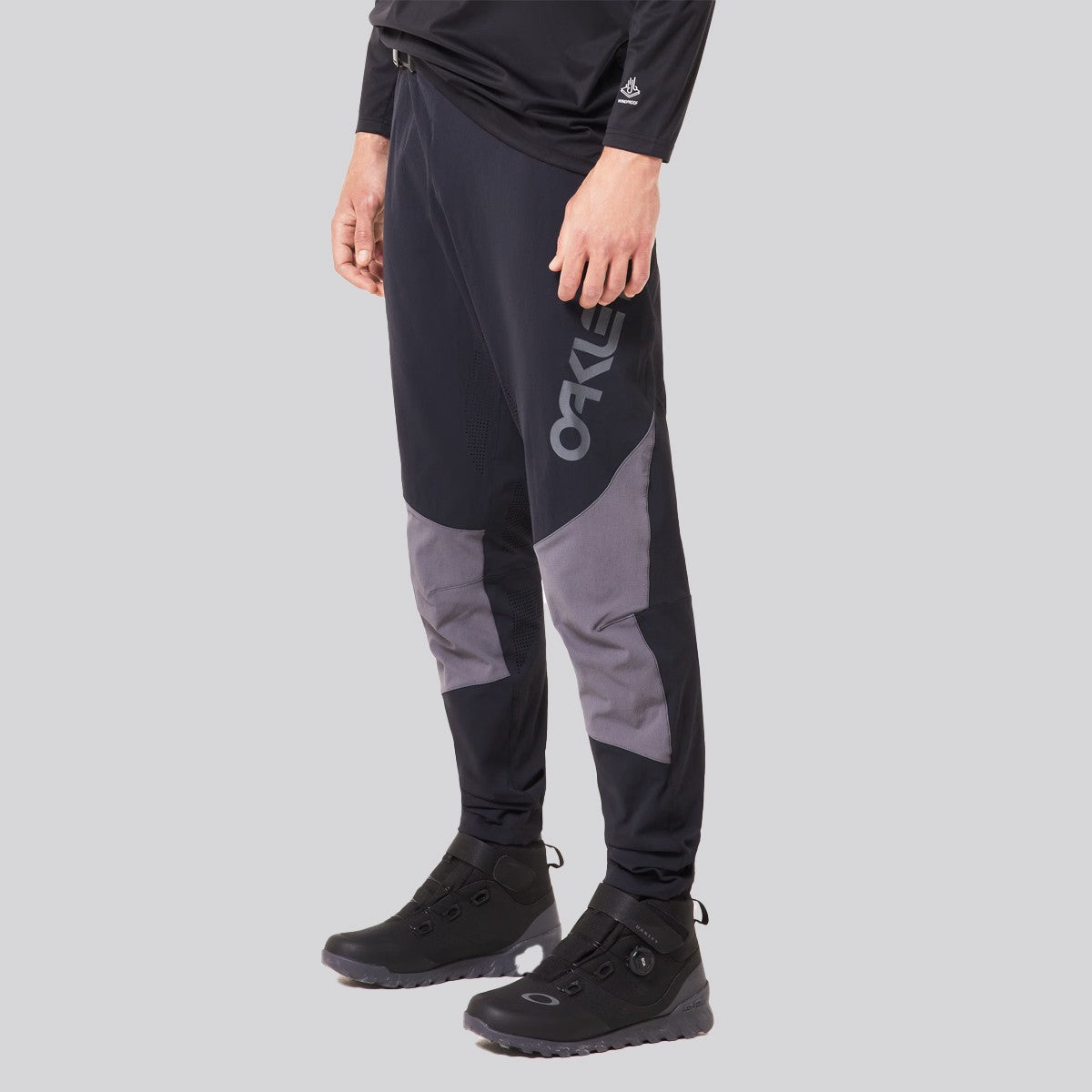 Pantalón Oakley Maven Scrub Black/Grey