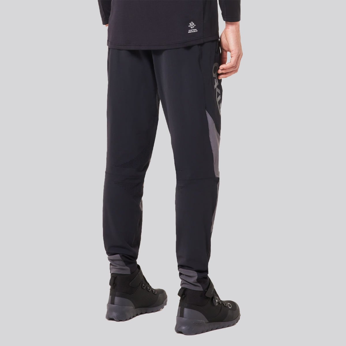Pantalón Oakley Maven Scrub Black/Grey