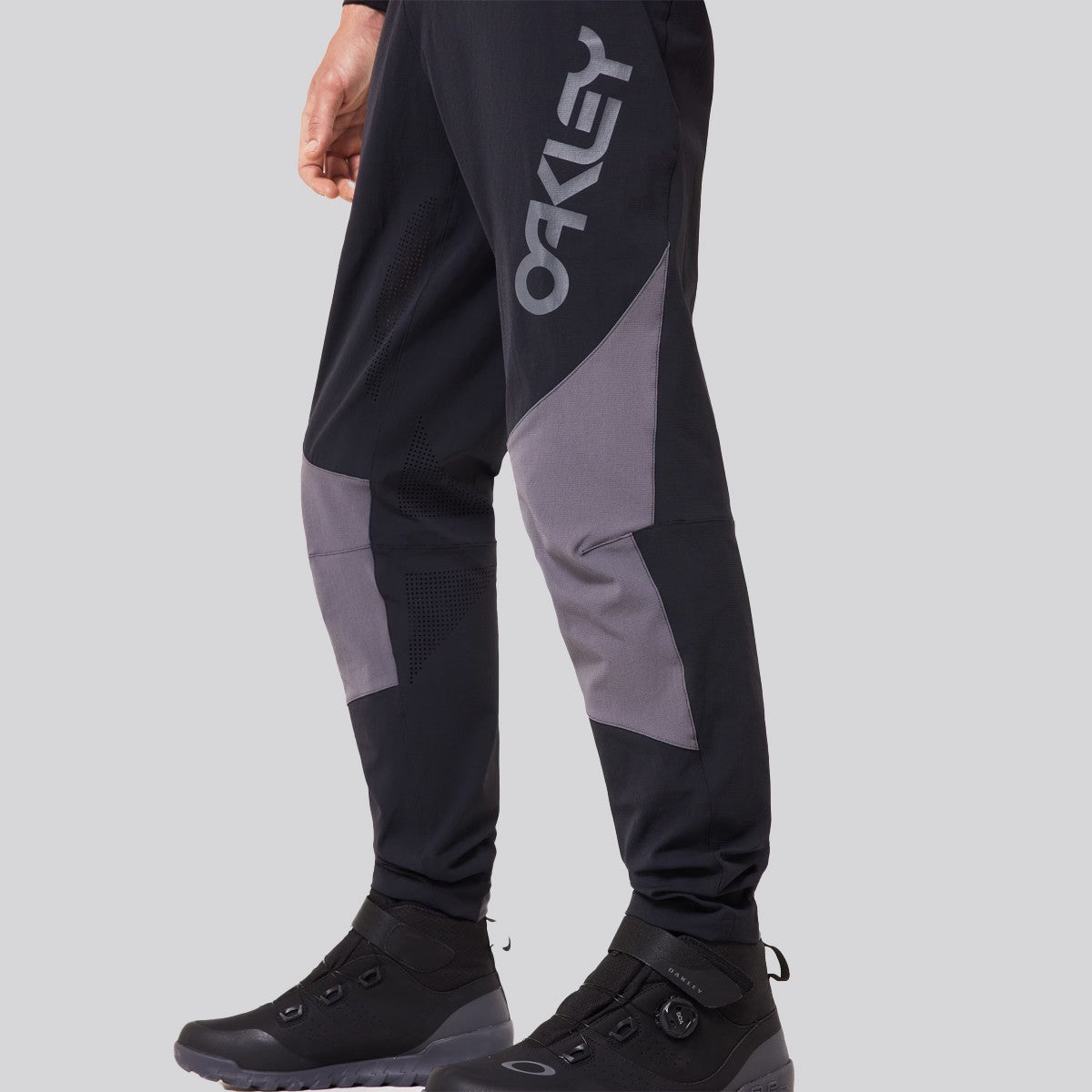 Pantalón Oakley Maven Scrub Black/Grey