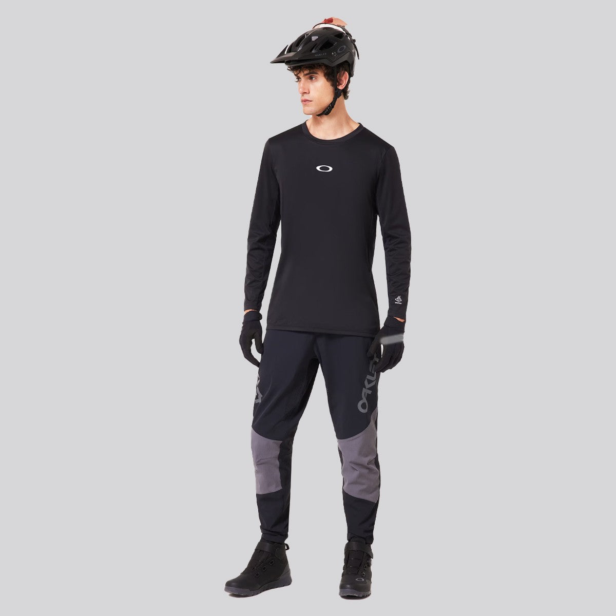 Pantalón Oakley Maven Scrub Black/Grey