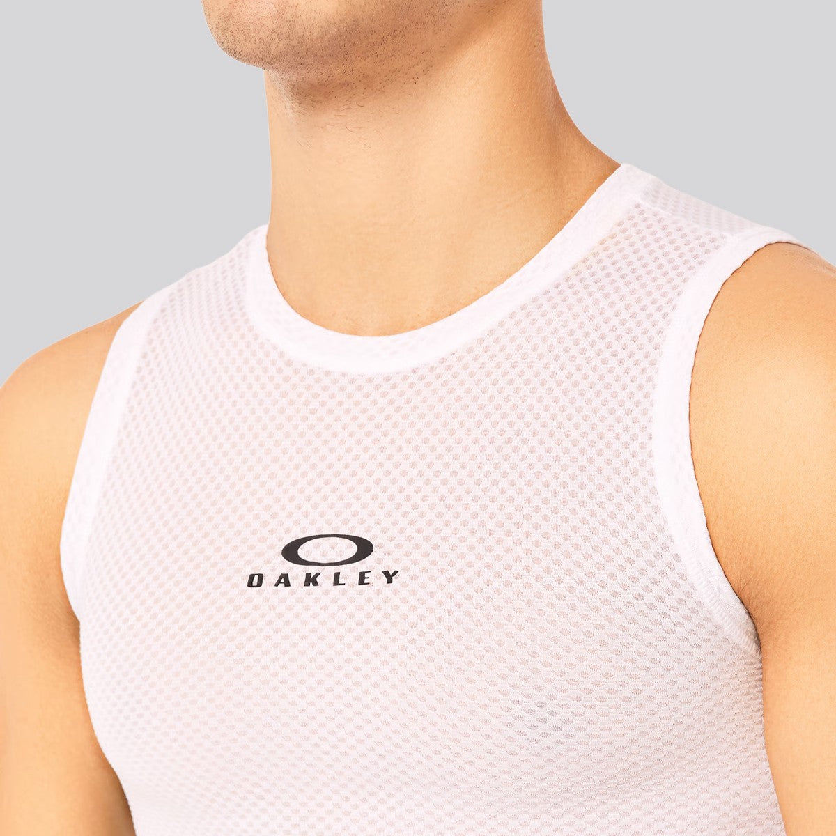 Polera Oakley Endurance Base Layer Sleeveless All White