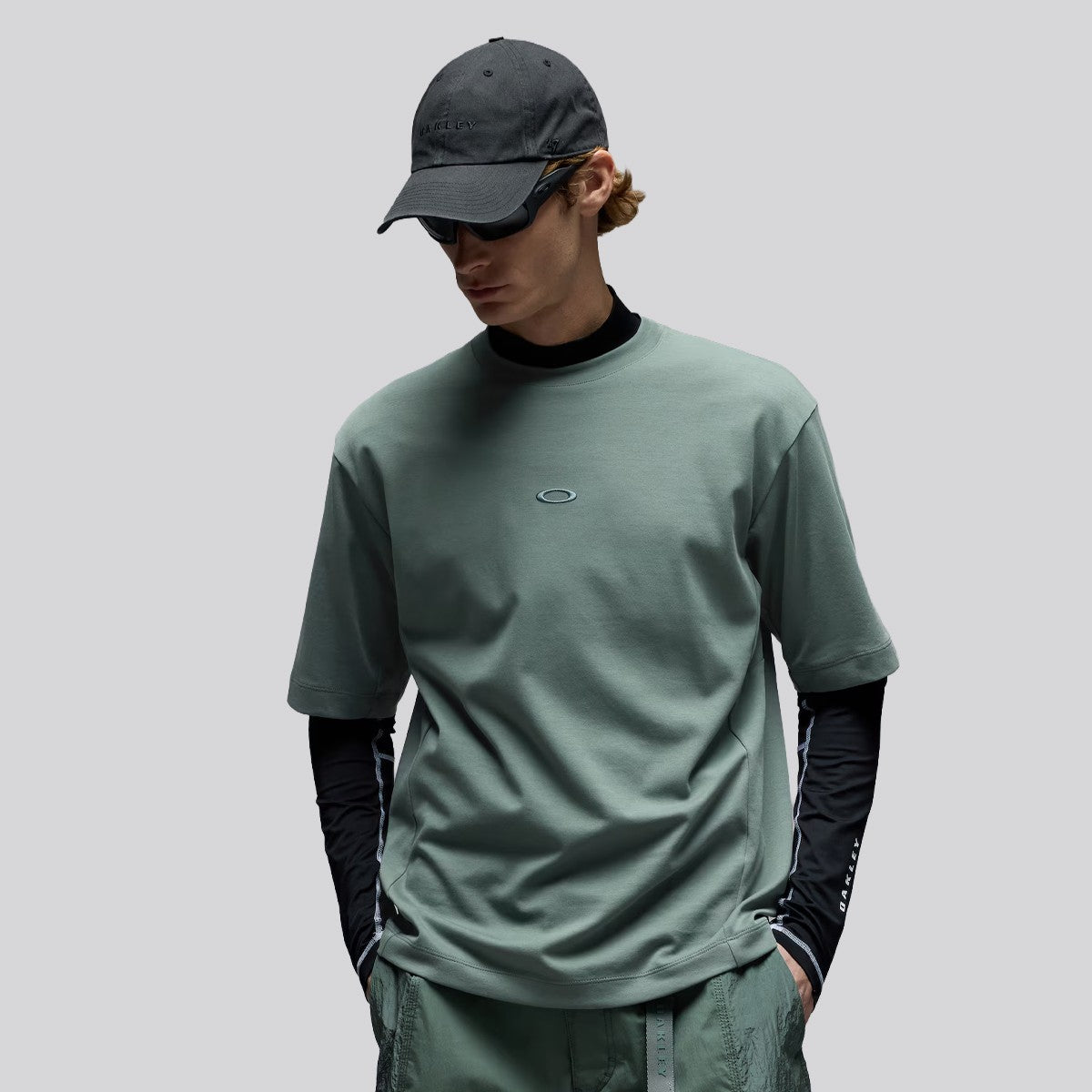 Polera Oakley Driven Olive