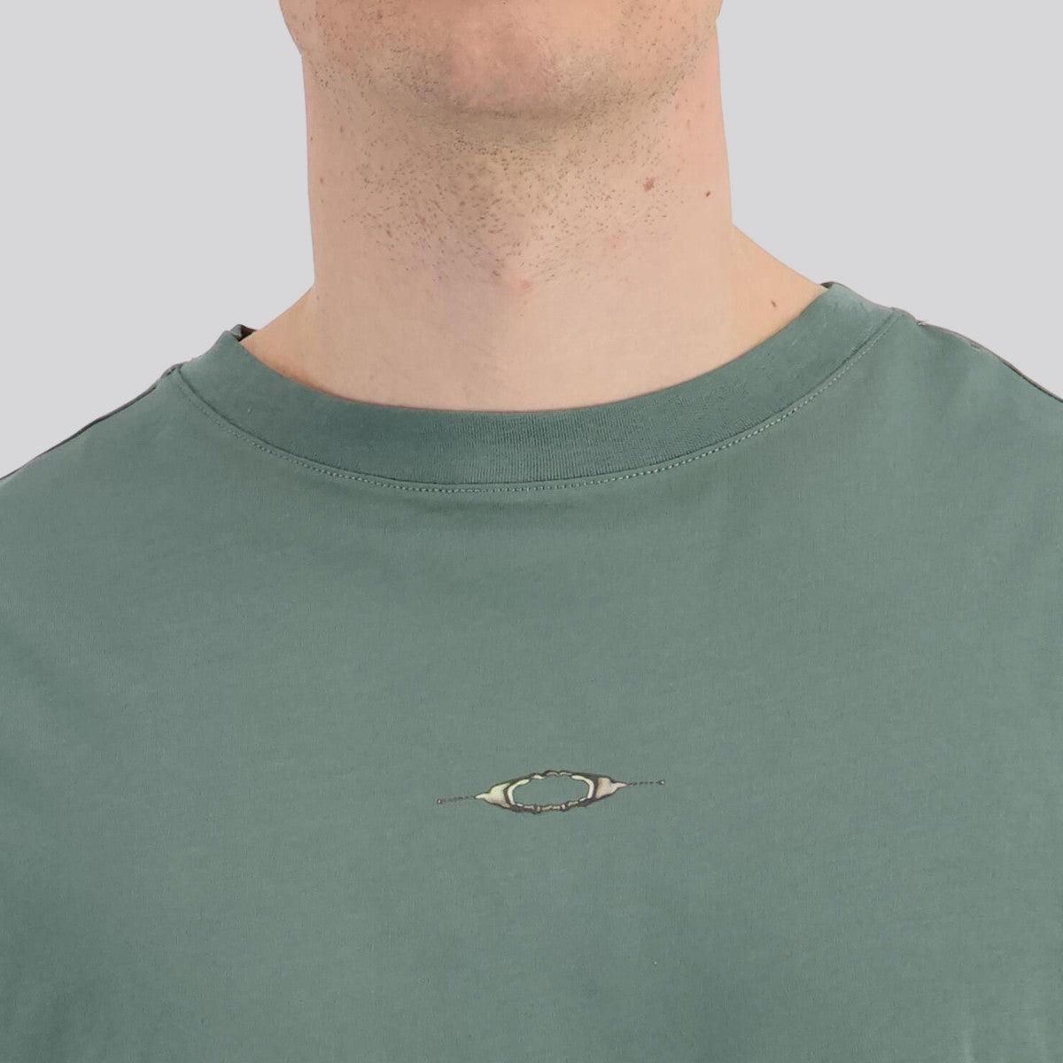 Polera Oakley Stacked Metal Green / Olive