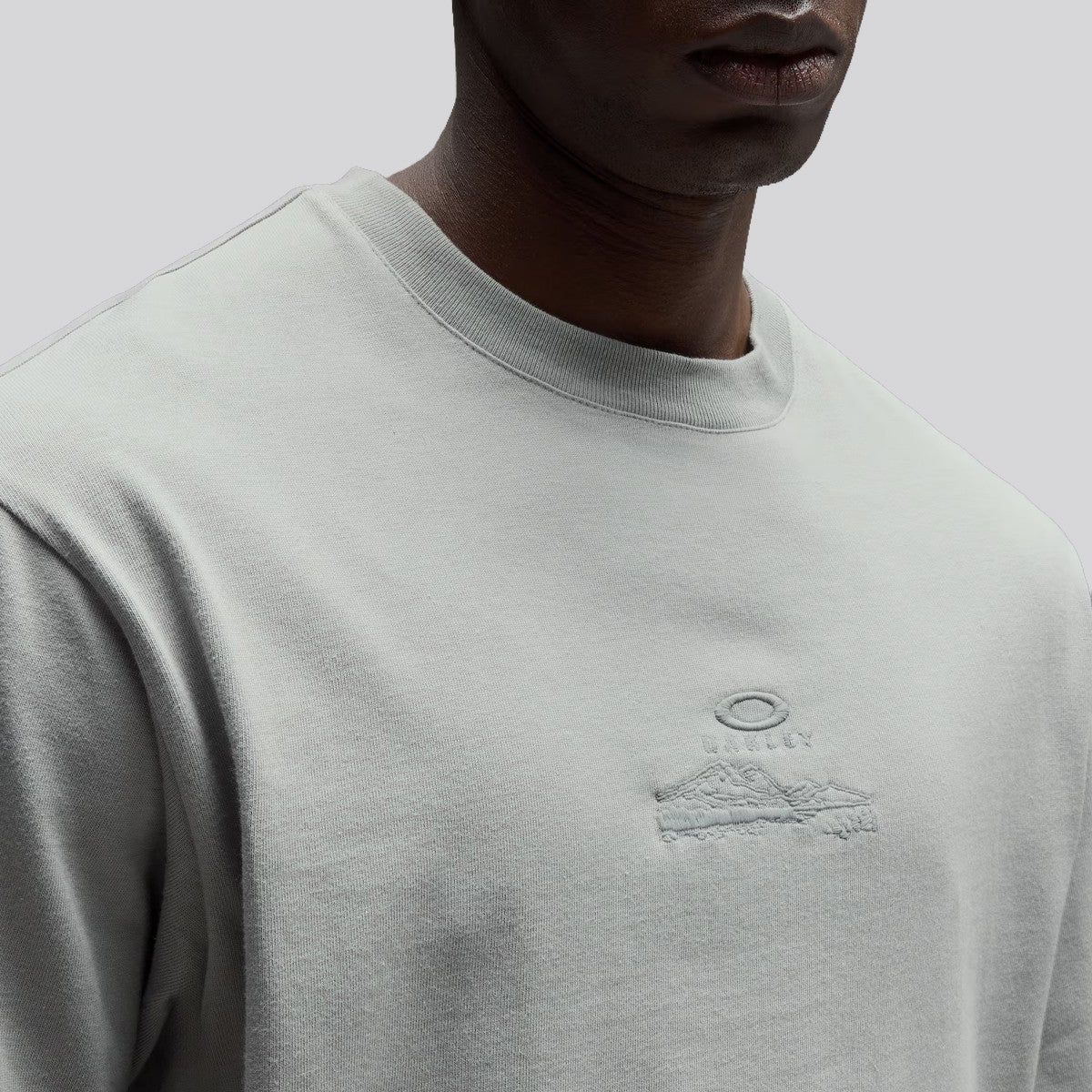 Polera Oakley Mtn Ridge Embroidered Light Grey
