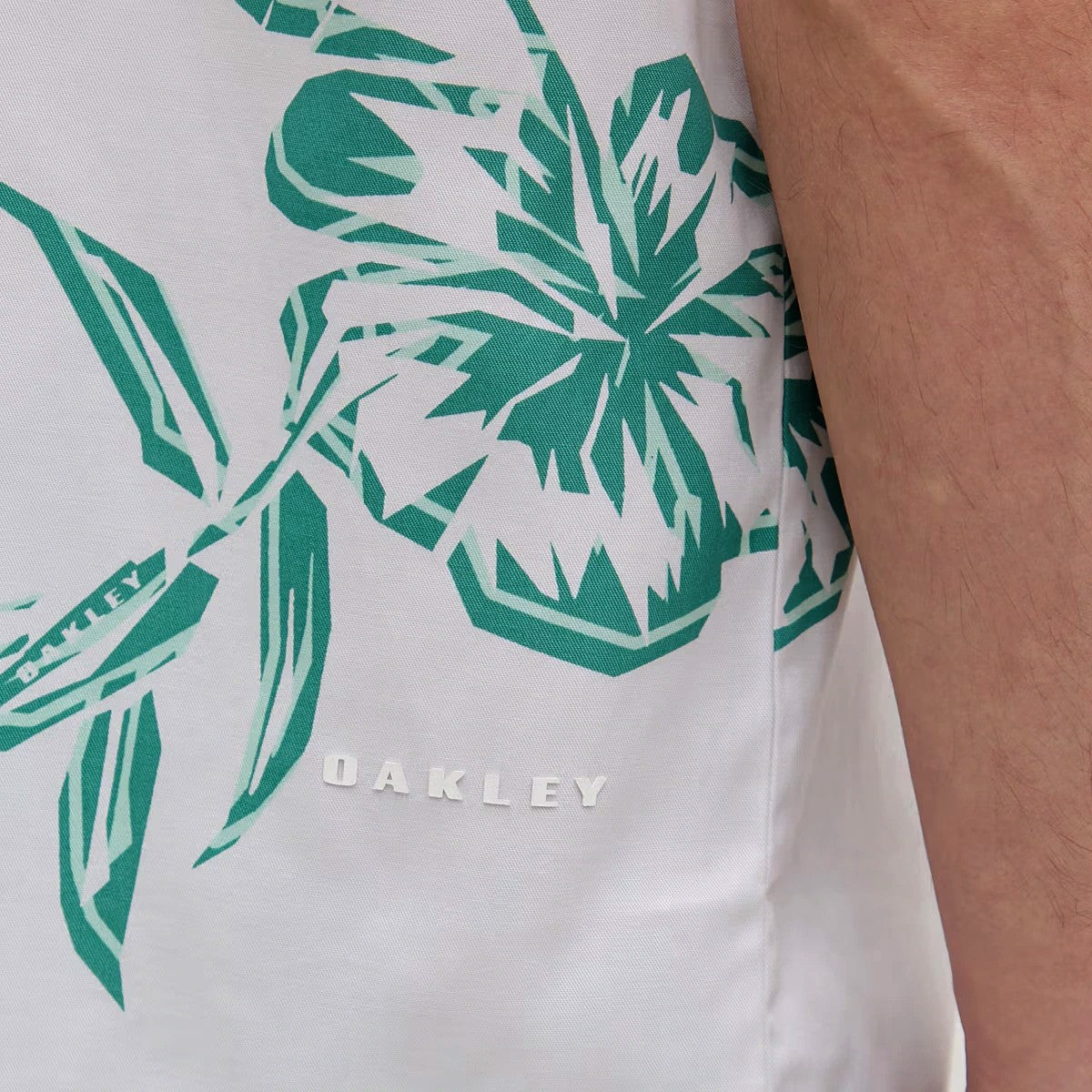 Polera Oakley Hibiscus Breeze Black/Black Multi 1